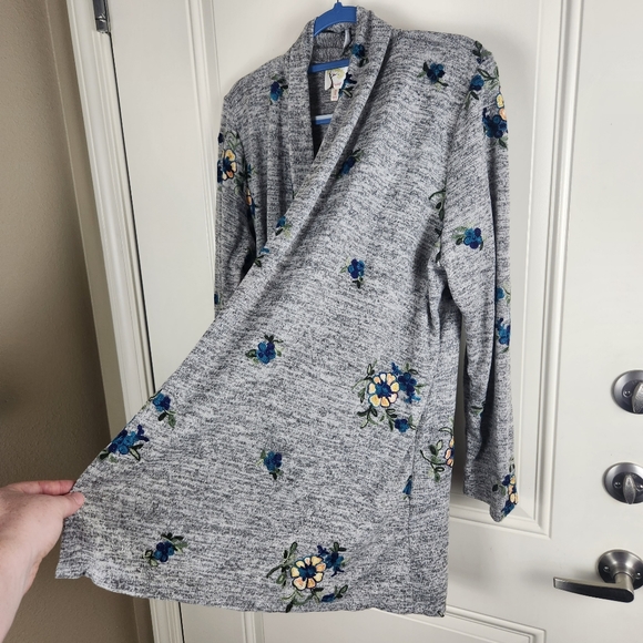 Fig and Flower Open Front Embroidered Cardigan Size L - Picture 5 of 8